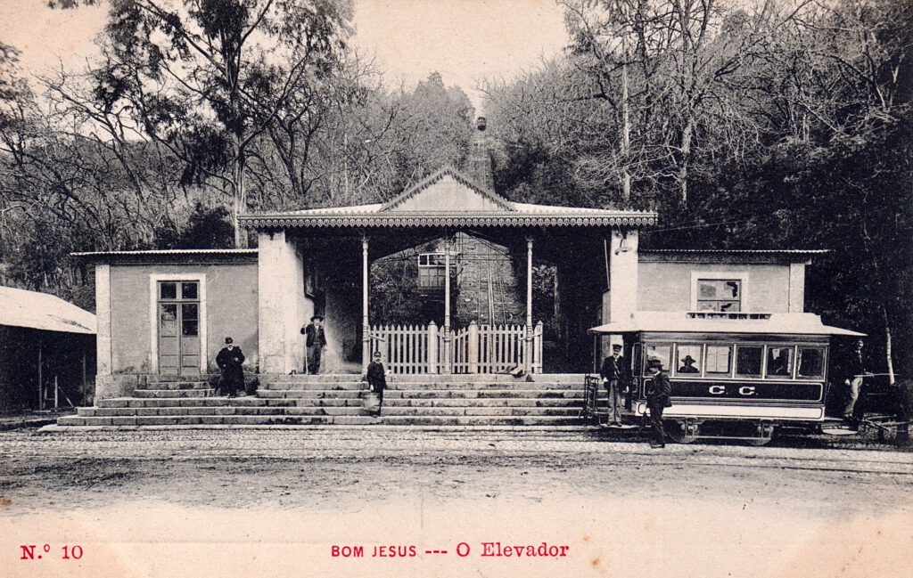 Mule tram in front of the lower station if the Bom Jesus funicular