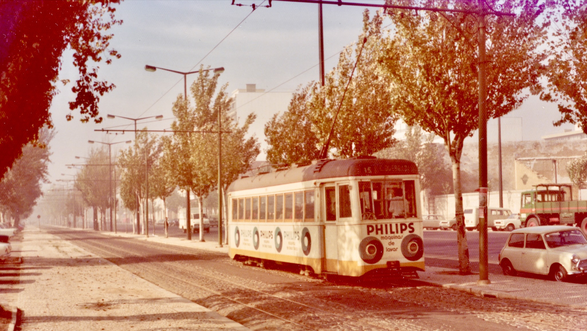 901-910 Saloon Caixotes